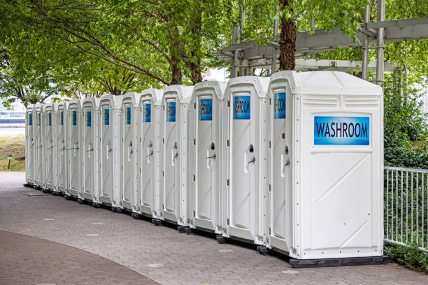Best Portable restroom trailer rental  in Aberdeen, NC